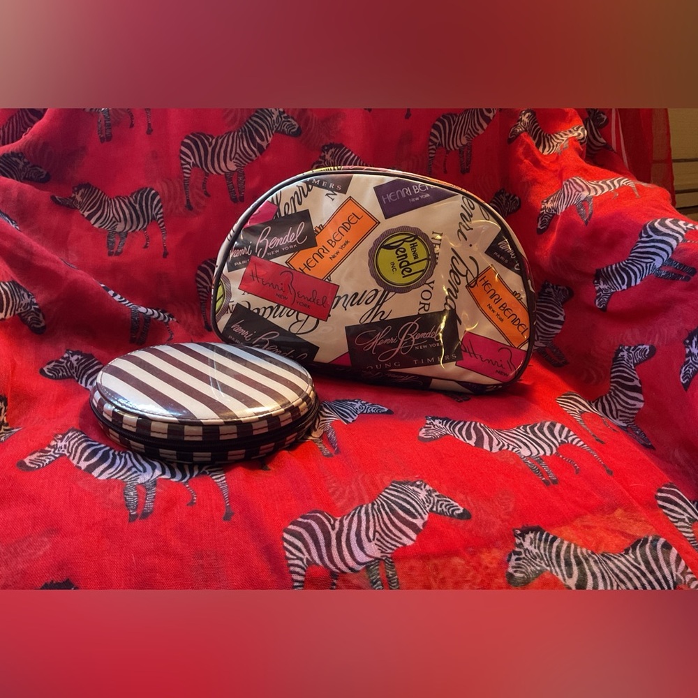 RARE! Henri Bendel compact mirror and cosmetic bag.